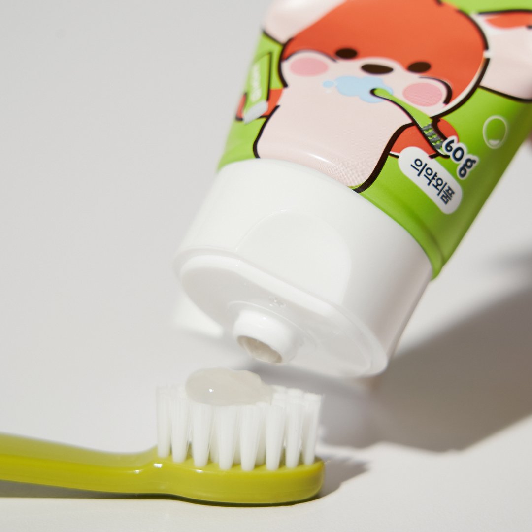 K-MOM dantų pasta su fluoru 1450 ppm., obuolių skonio - Image 2