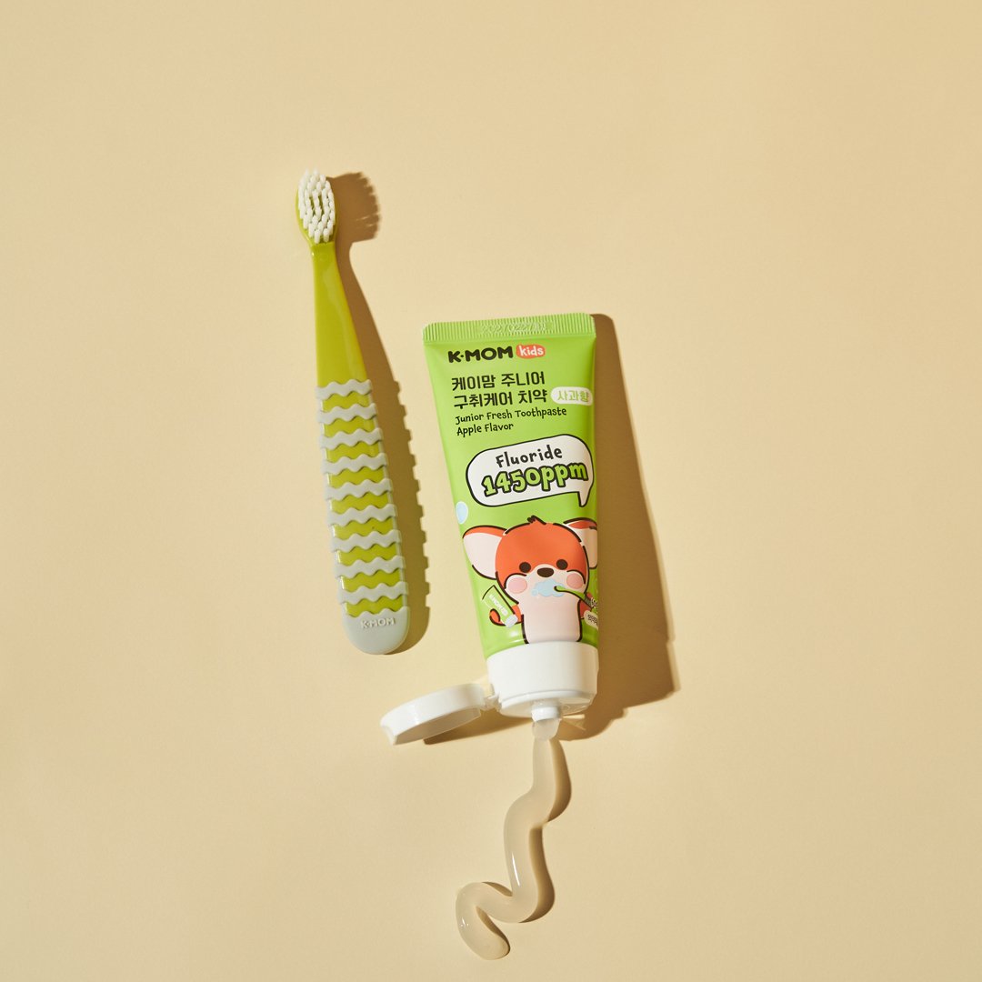 K-MOM dantų pasta su fluoru 1450 ppm., obuolių skonio - Image 3